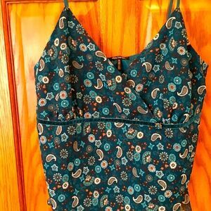 Daisy Fuentes silky Sexy Camisole